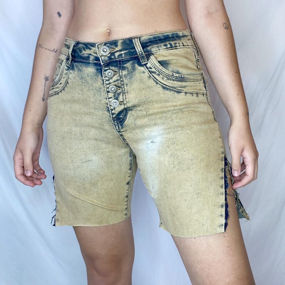 JEWELLY acid wash shorts